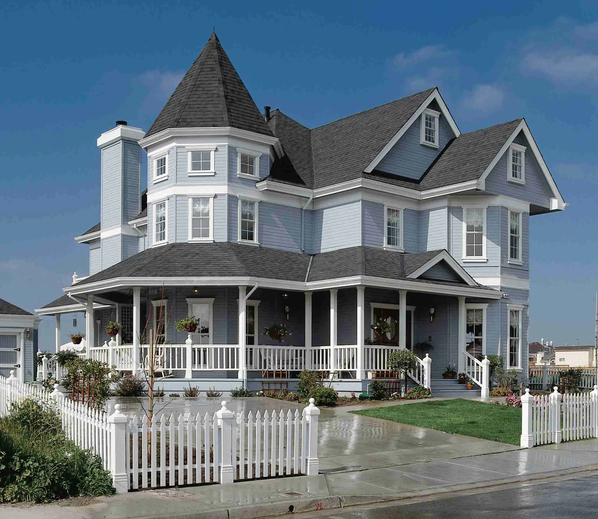 Plan 101-0023 front view photo, Victorian Style