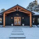 Plan 580-1009 Front view with gable roof and large entryway